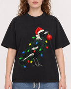 Mockup Boxy Heavyweight Tee Black female close-up 09