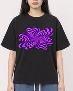 Mockup Boxy Heavyweight Tee Black female close-up 01