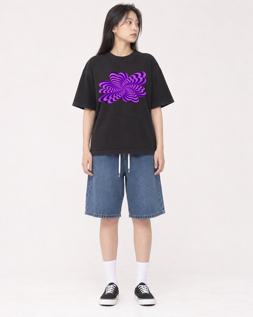 Mockup Boxy Heavyweight Tee Black female full-body 01