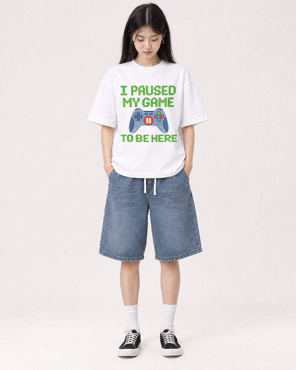 Mockup Boxy Heavyweight Tee White female full-body 01