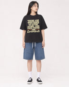 Mockup Boxy Heavyweight Tee Black female full-body 01