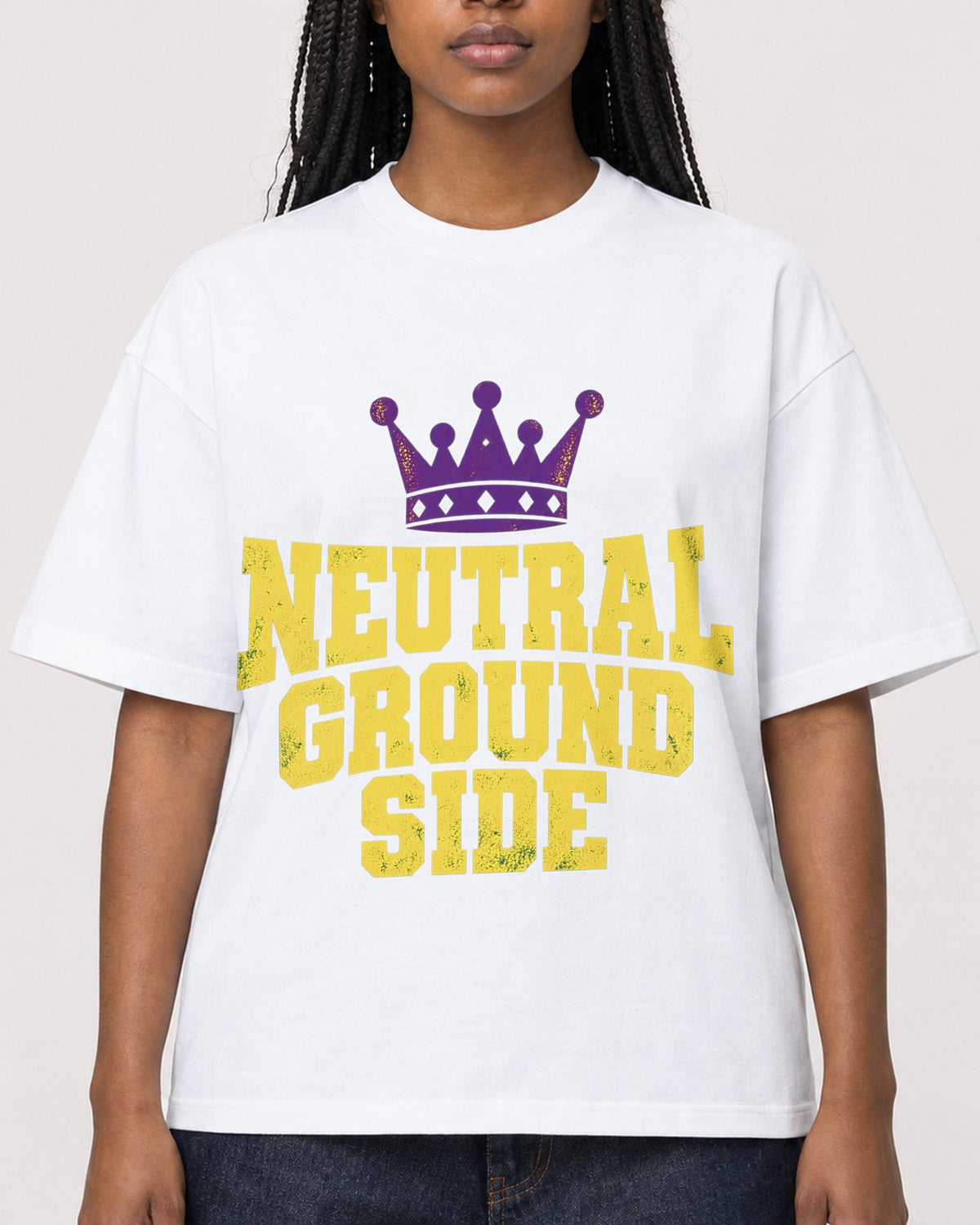Mockup Boxy Heavyweight Tee White female close-up 04