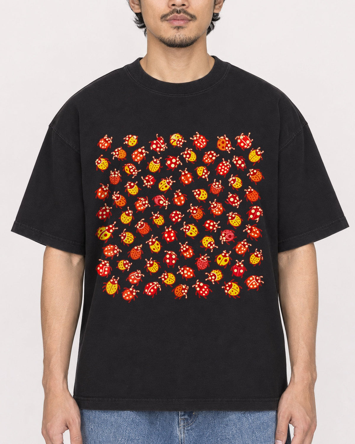 Mockup Boxy Heavyweight Tee Black male close-up 02