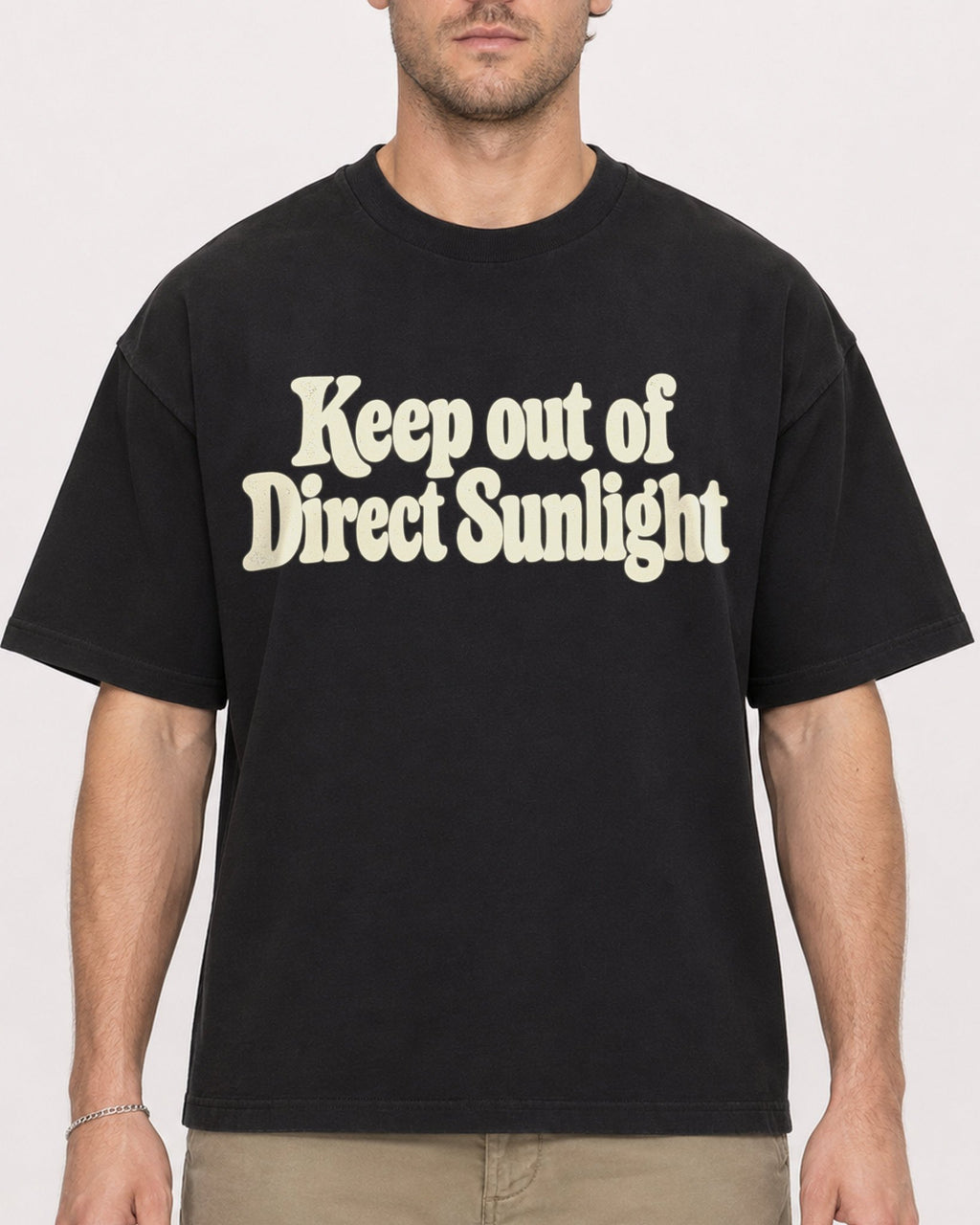 Mockup Boxy Heavyweight Tee Black male close-up 08