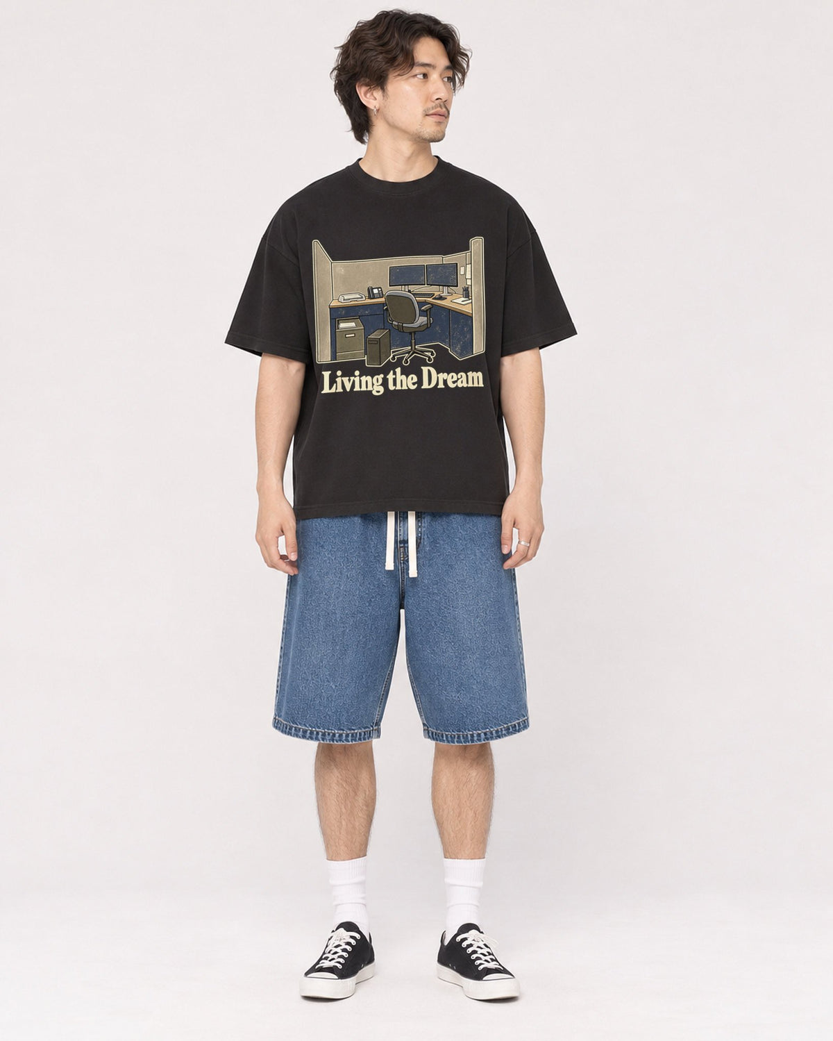 Mockup Boxy Heavyweight Tee Black male full-body 03