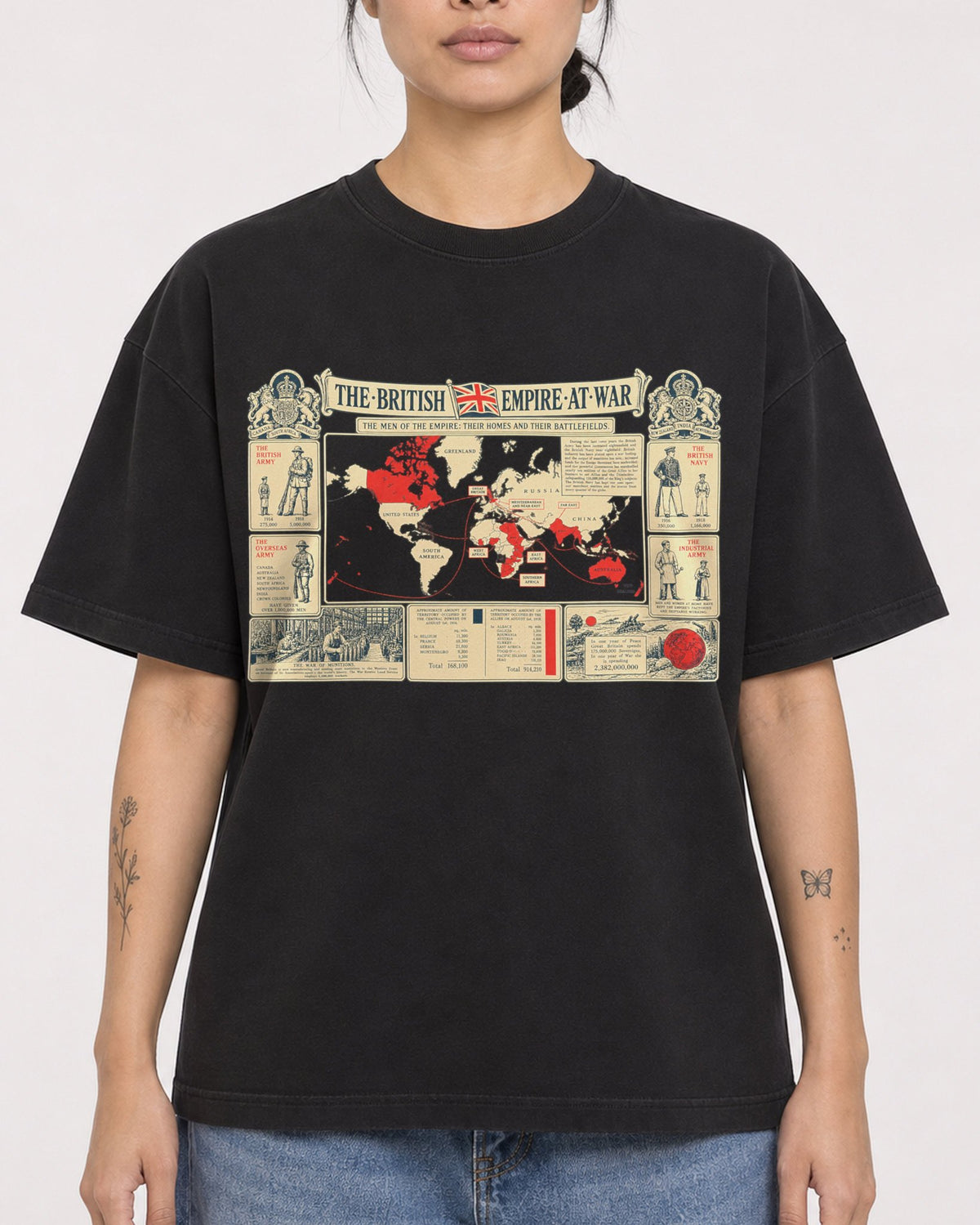 Mockup Boxy Heavyweight Tee Black female close-up 12