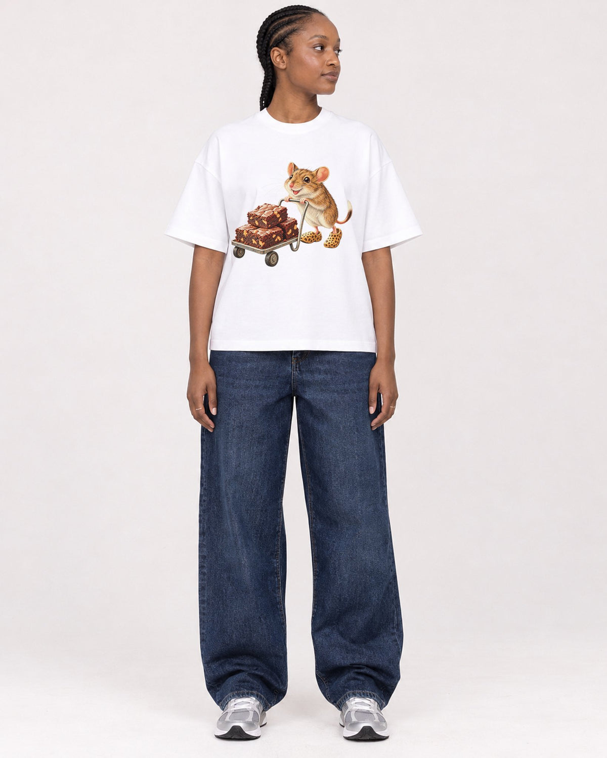Mockup Boxy Heavyweight Tee White female full-body 44