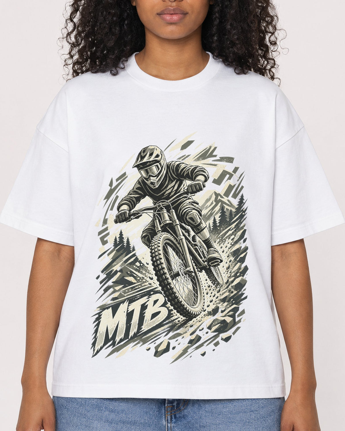 Mockup Boxy Heavyweight Tee White female close-up 05