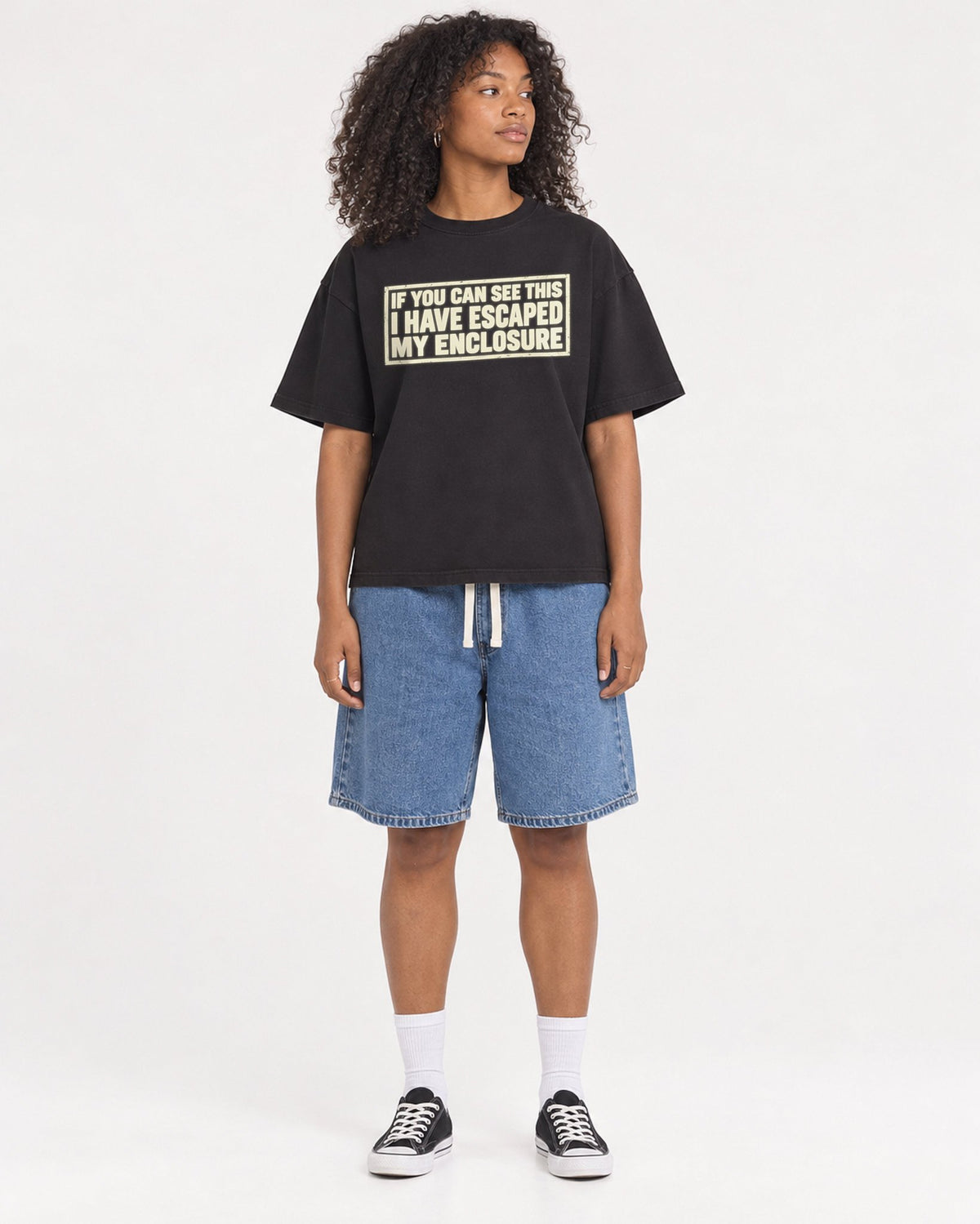 Mockup Boxy Heavyweight Tee Black female full-body 05