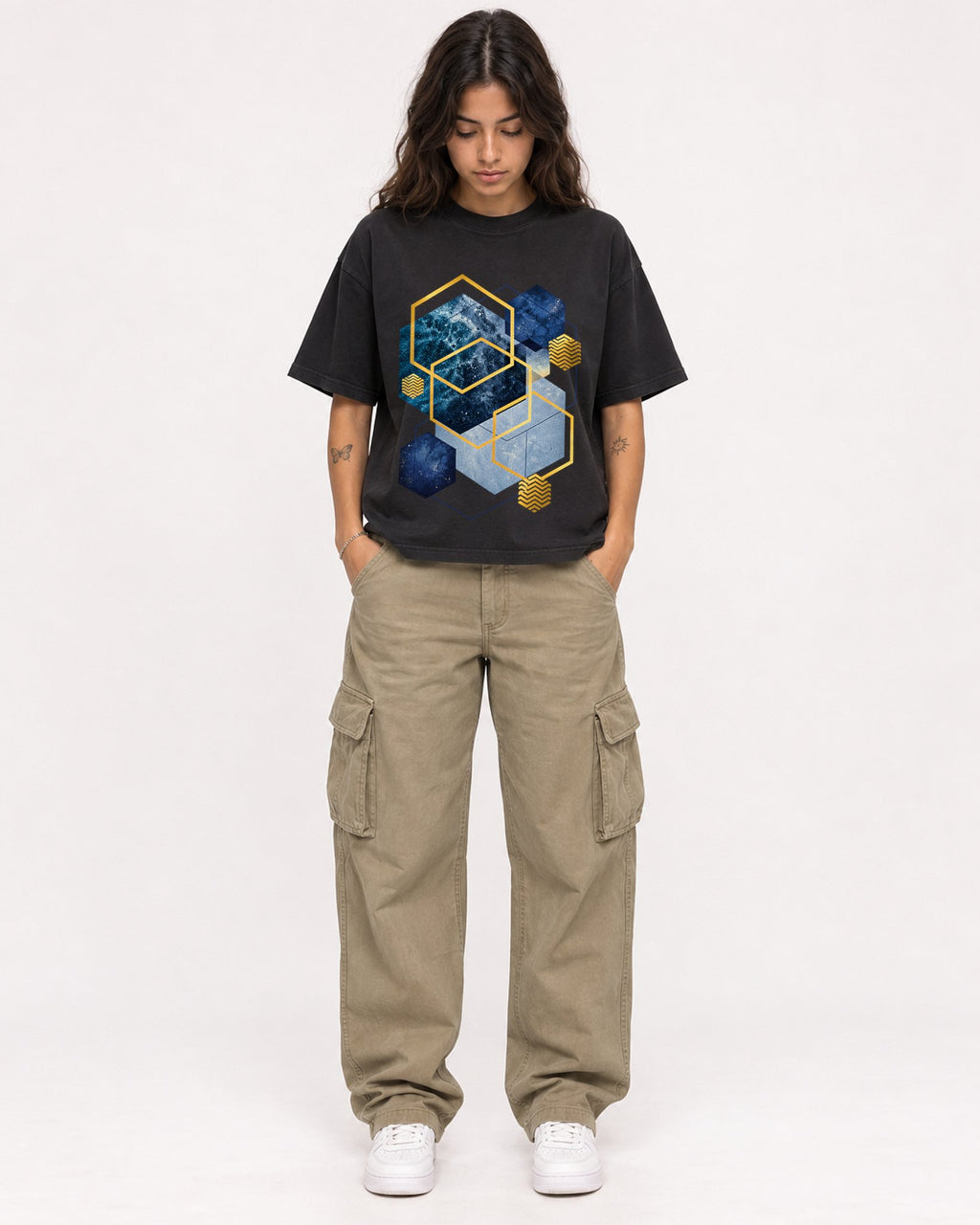 Mockup Boxy Heavyweight Tee Black female full-body 06