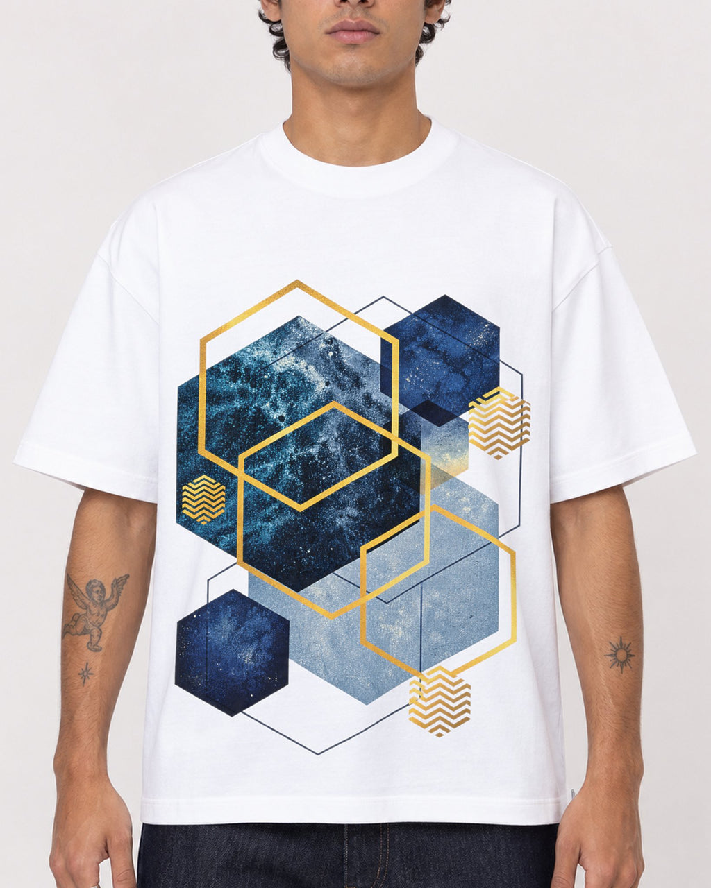 Mockup Boxy Heavyweight Tee White male close-up 06