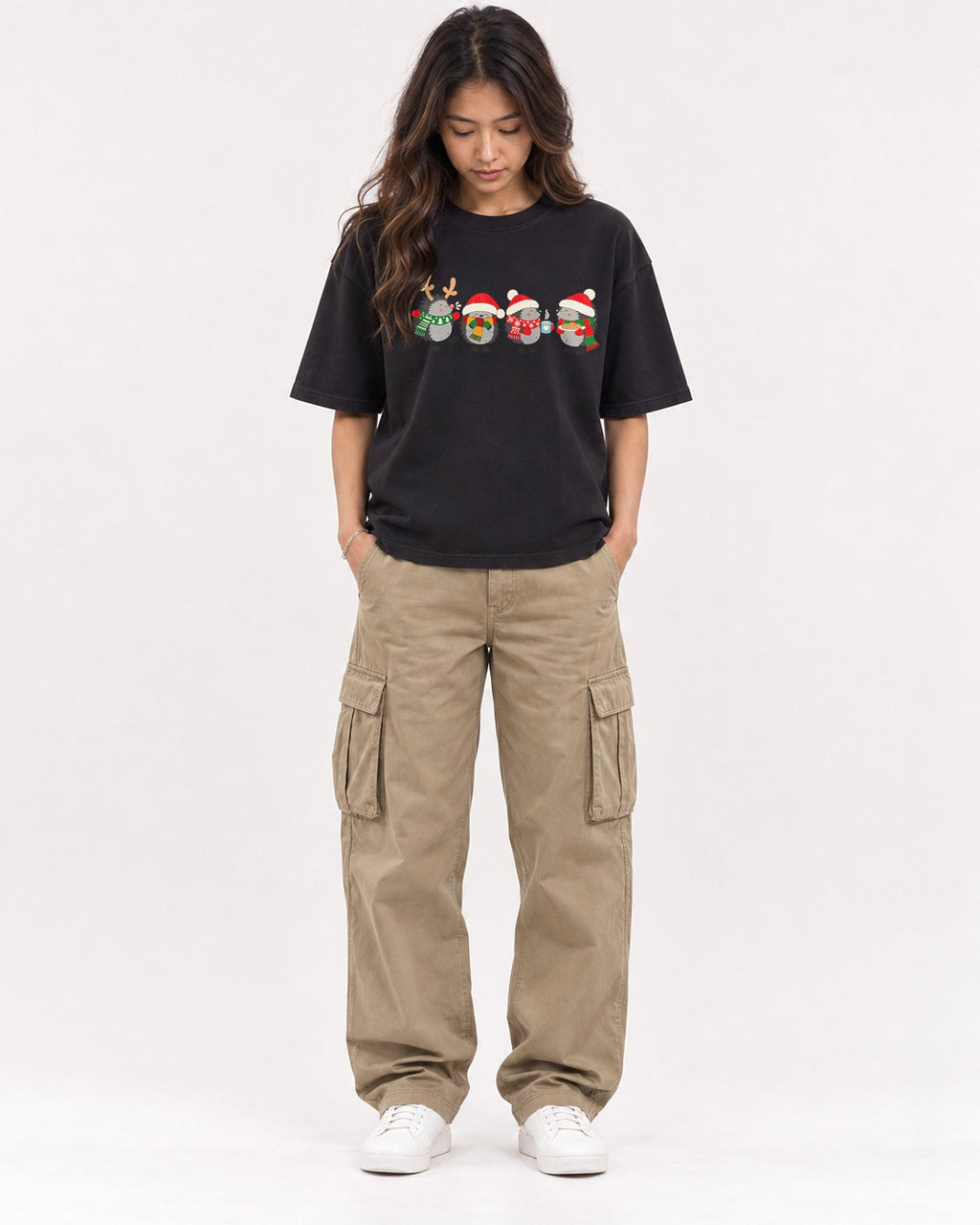 Mockup Boxy Heavyweight Tee Black female full-body 02