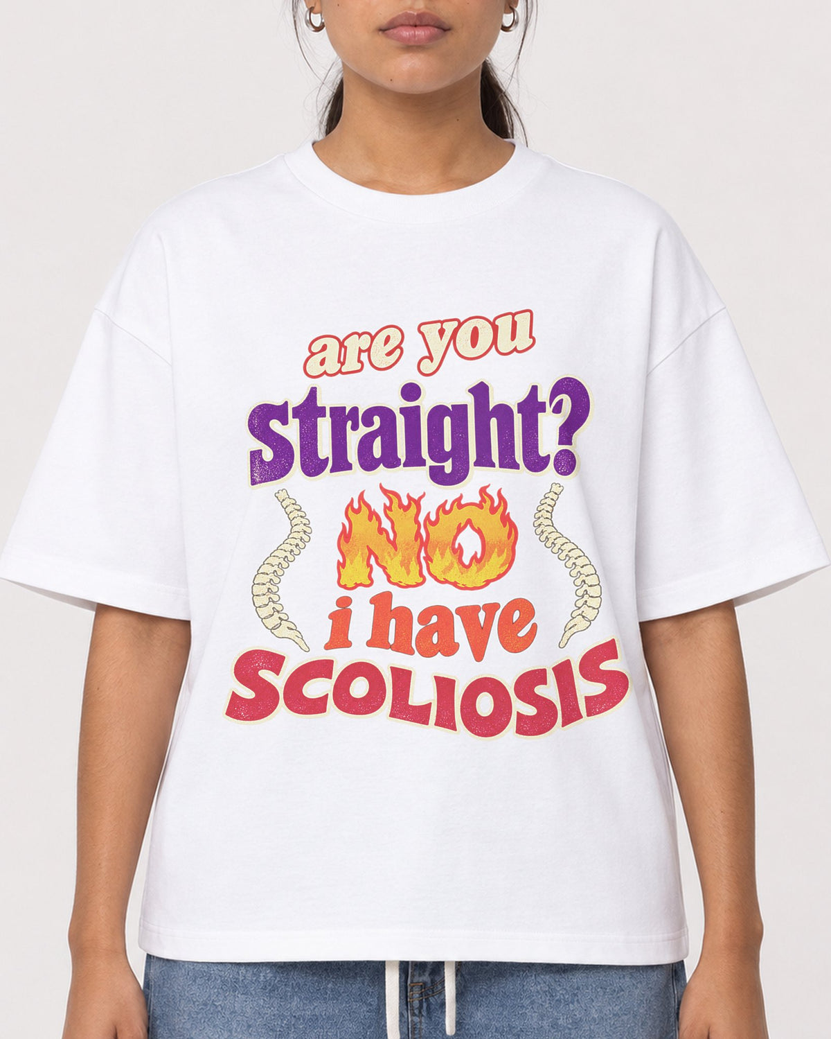 Mockup Boxy Heavyweight Tee White female close-up 16