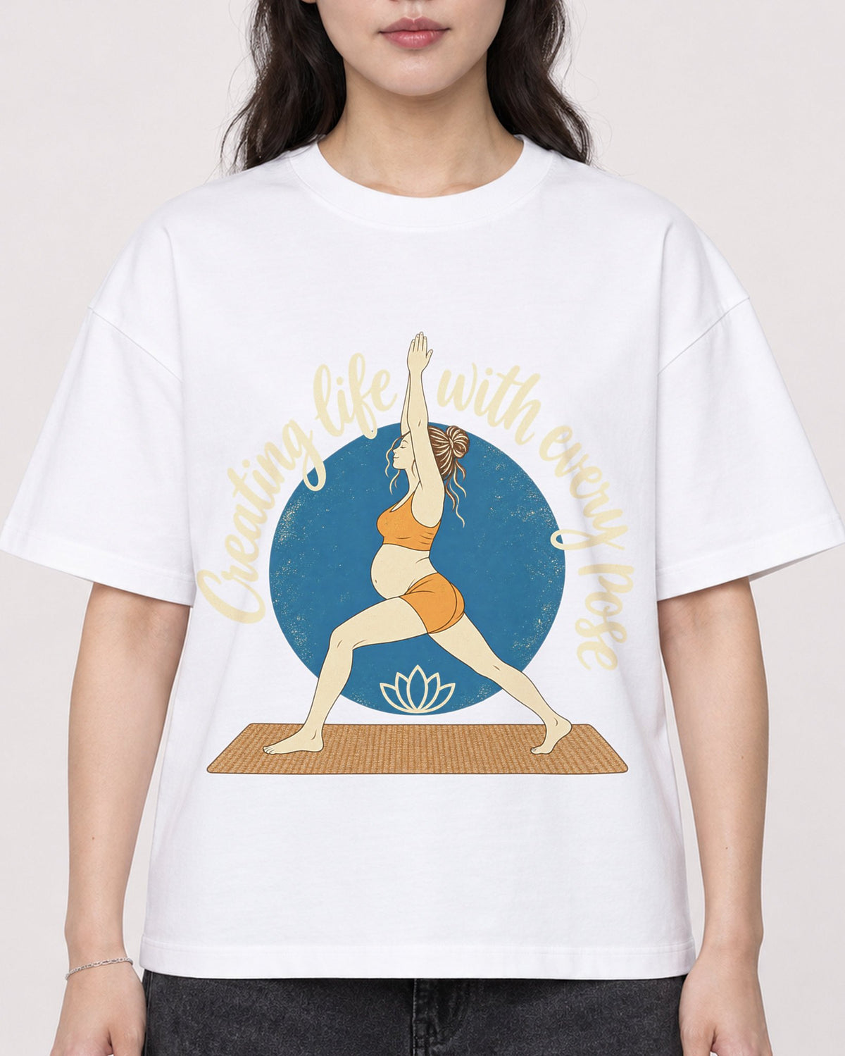 Mockup Boxy Heavyweight Tee White female close-up 03