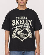 Mockup Boxy Heavyweight Tee Black male close-up 06