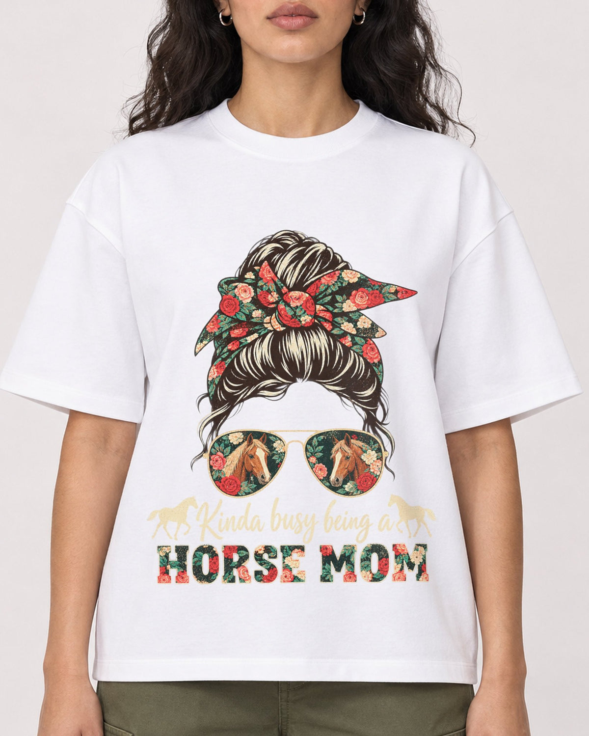 Mockup Boxy Heavyweight Tee White female close-up 07