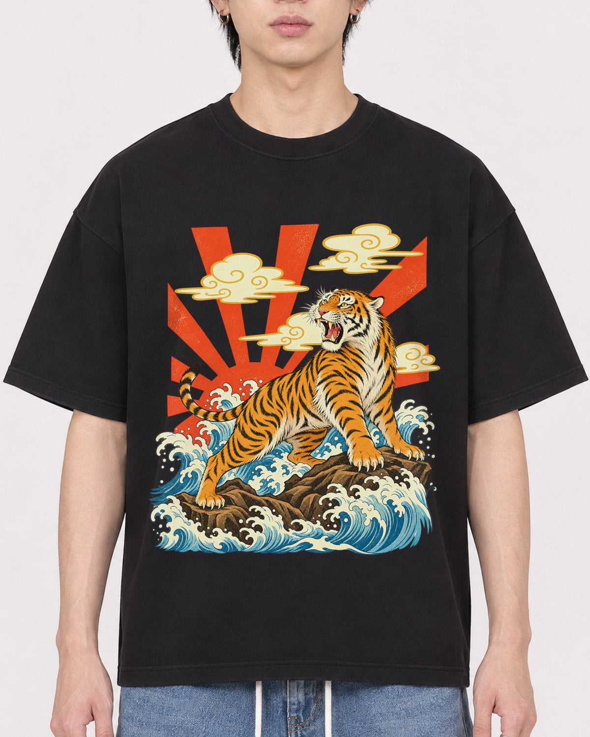 Mockup Boxy Heavyweight Tee Black male close-up 11