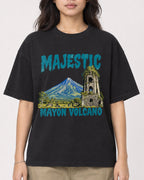 Mockup Boxy Heavyweight Tee Black female close-up 02
