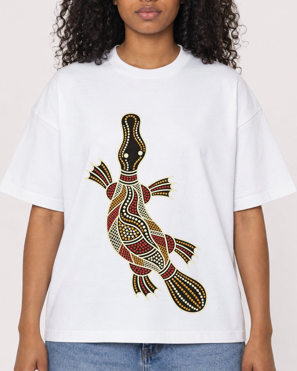 Mockup Boxy Heavyweight Tee White female close-up 05