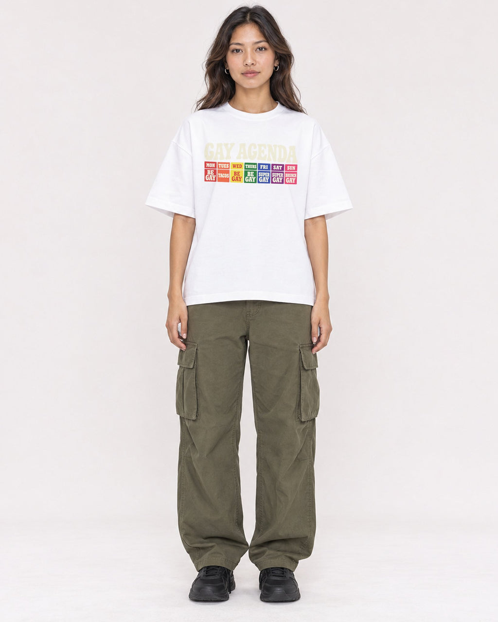 Mockup Boxy Heavyweight Tee White female full-body 02