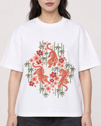 Mockup Boxy Heavyweight Tee White female close-up 03