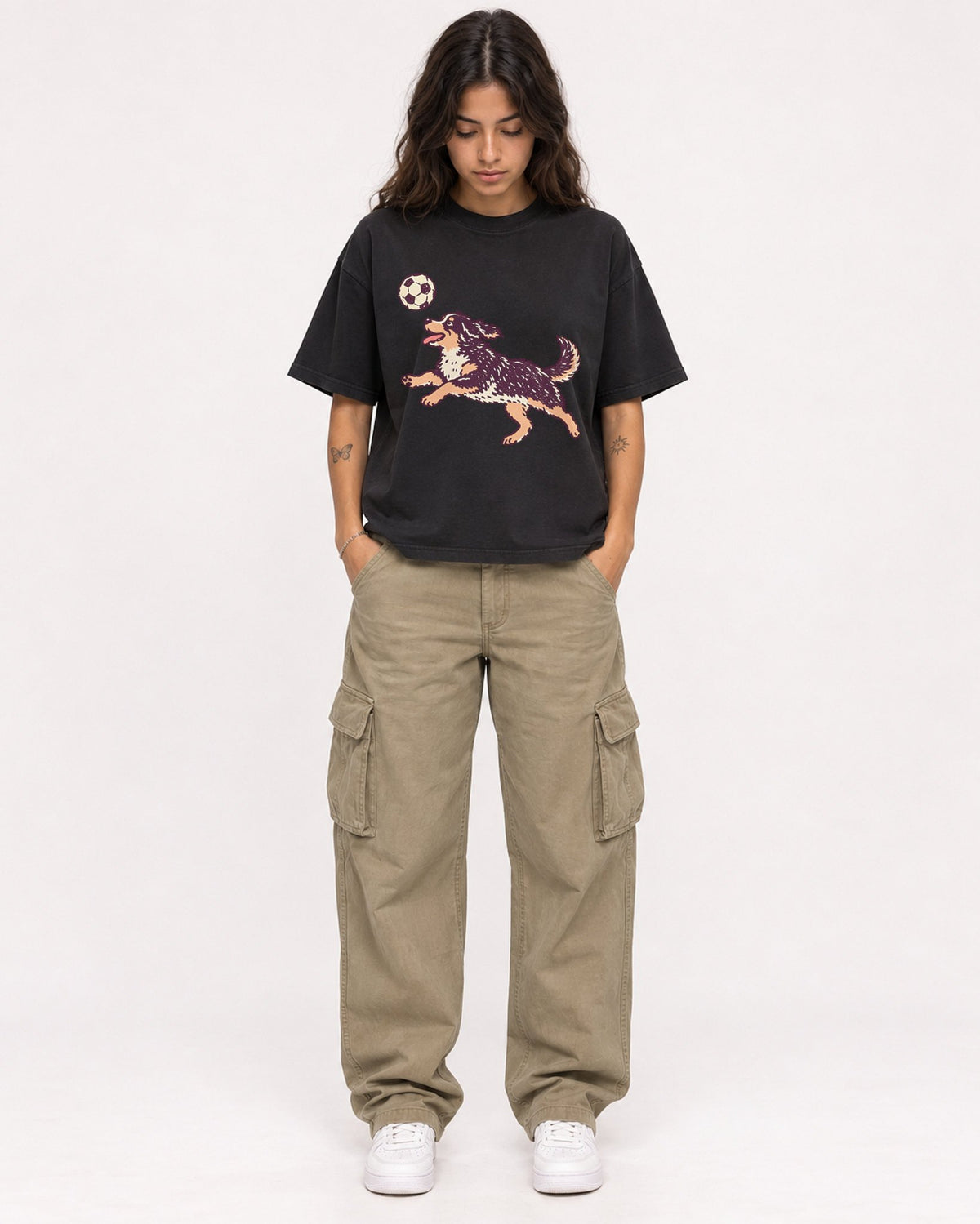 Mockup Boxy Heavyweight Tee Black female full-body 06