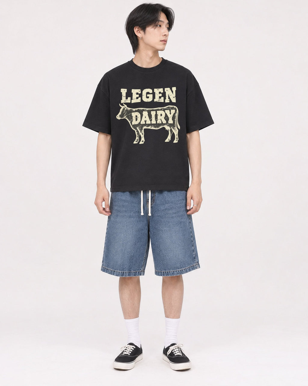 Mockup Boxy Heavyweight Tee Black male full-body 11