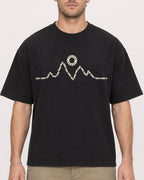 Mockup Boxy Heavyweight Tee Black male close-up 08