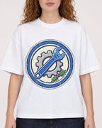 Mockup Boxy Heavyweight Tee White female close-up 09