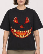 Mockup Boxy Heavyweight Tee Black female close-up 18