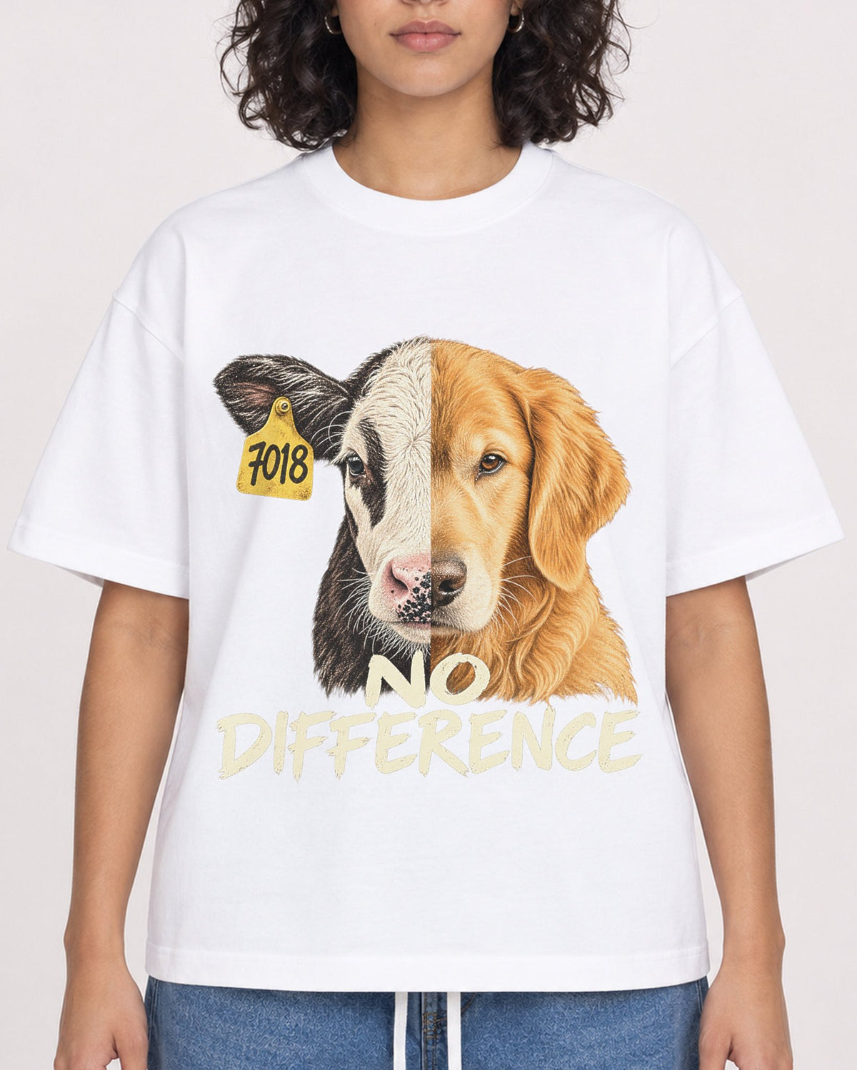 Mockup Boxy Heavyweight Tee White female close-up 26