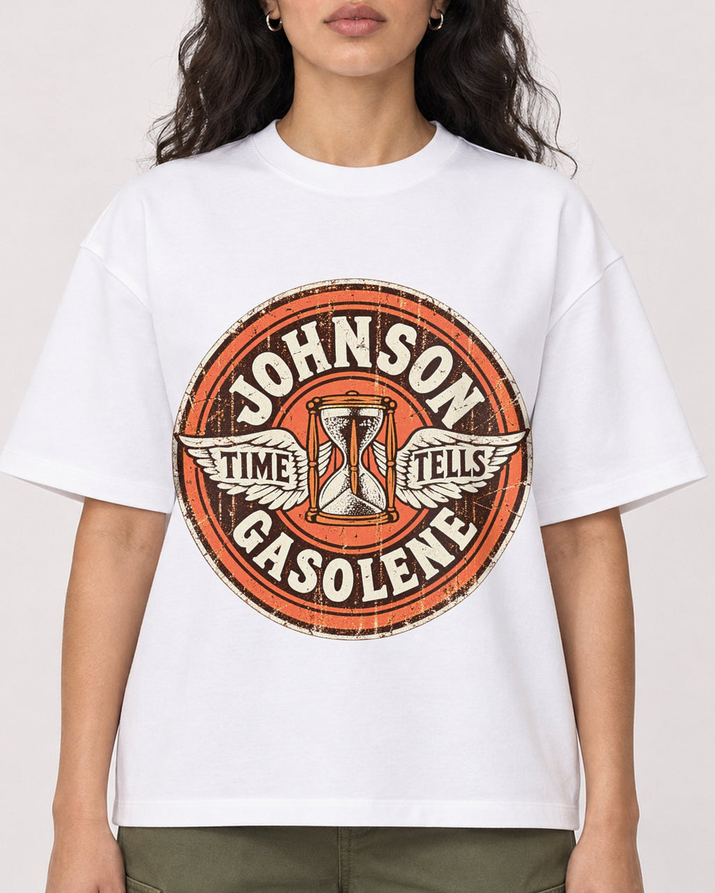 Mockup Boxy Heavyweight Tee White female close-up 07