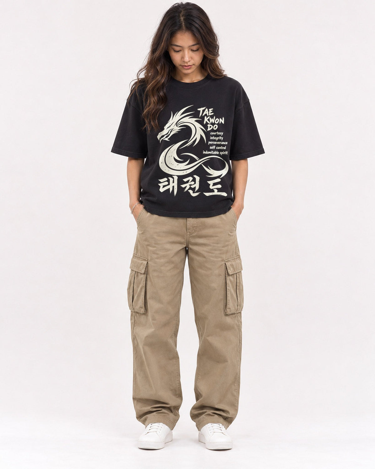 Mockup Boxy Heavyweight Tee Black female full-body 02