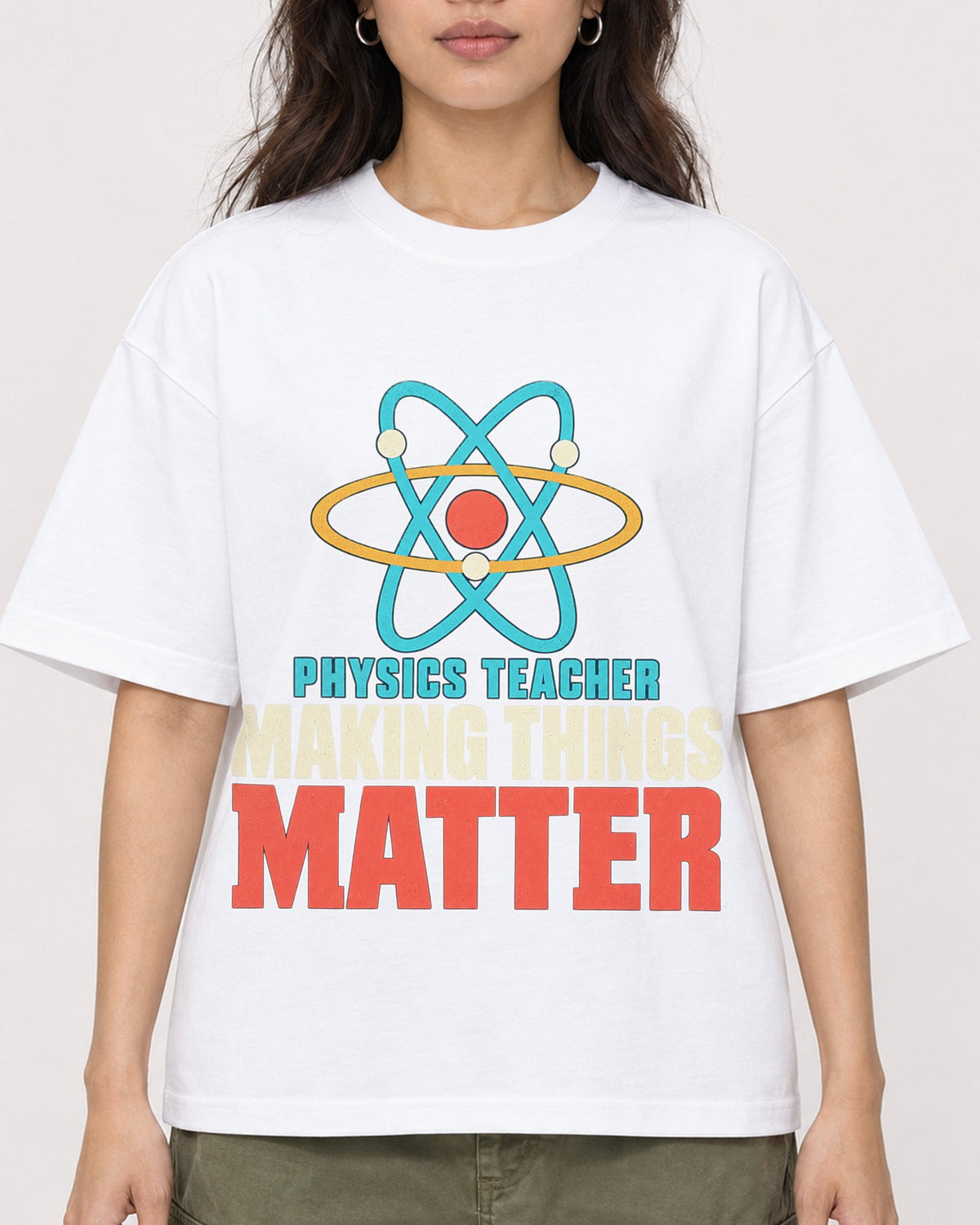 Mockup Boxy Heavyweight Tee White female close-up 02