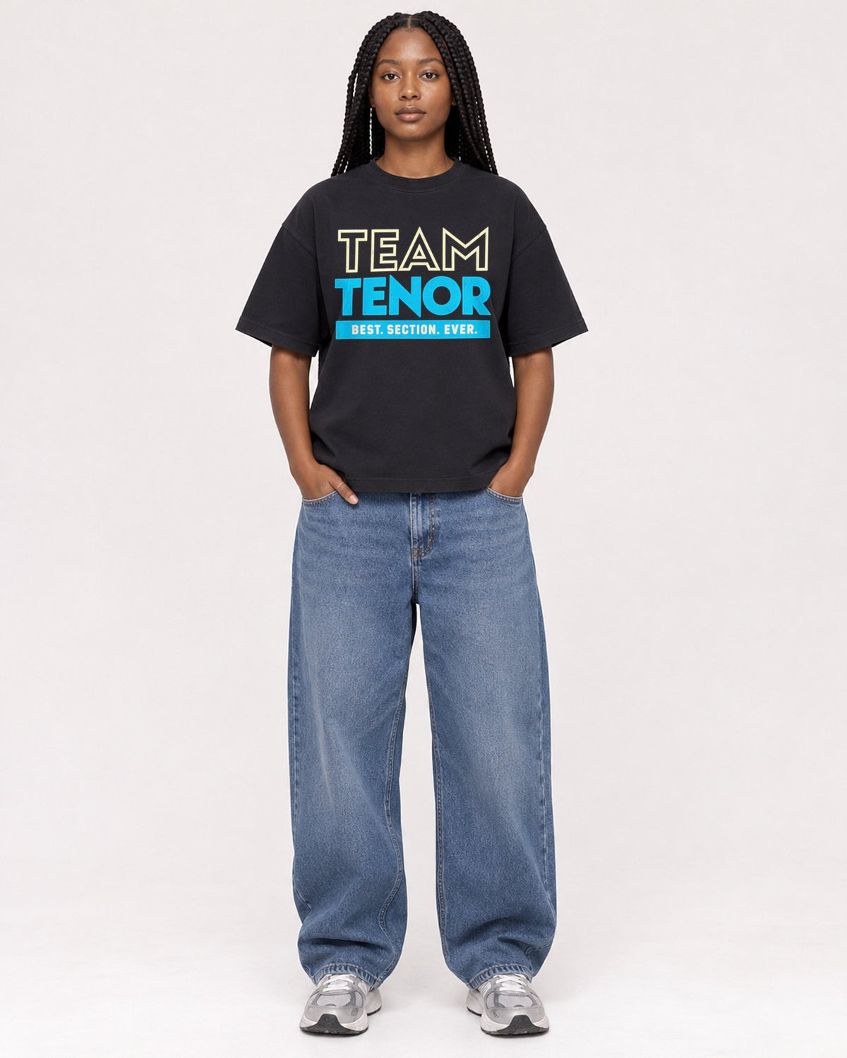 Mockup Boxy Heavyweight Tee Black female full-body 04