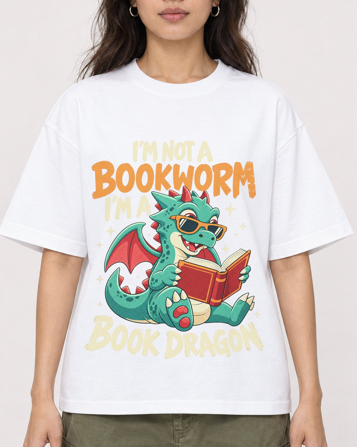 Mockup Boxy Heavyweight Tee White female close-up 02