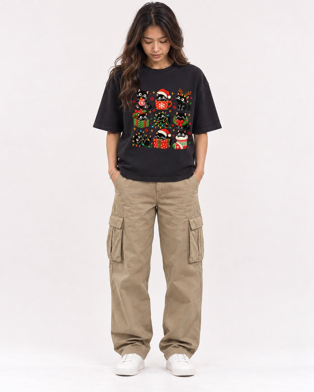 Mockup Boxy Heavyweight Tee Black female full-body 02