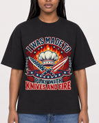 Mockup Boxy Heavyweight Tee Black female close-up 04