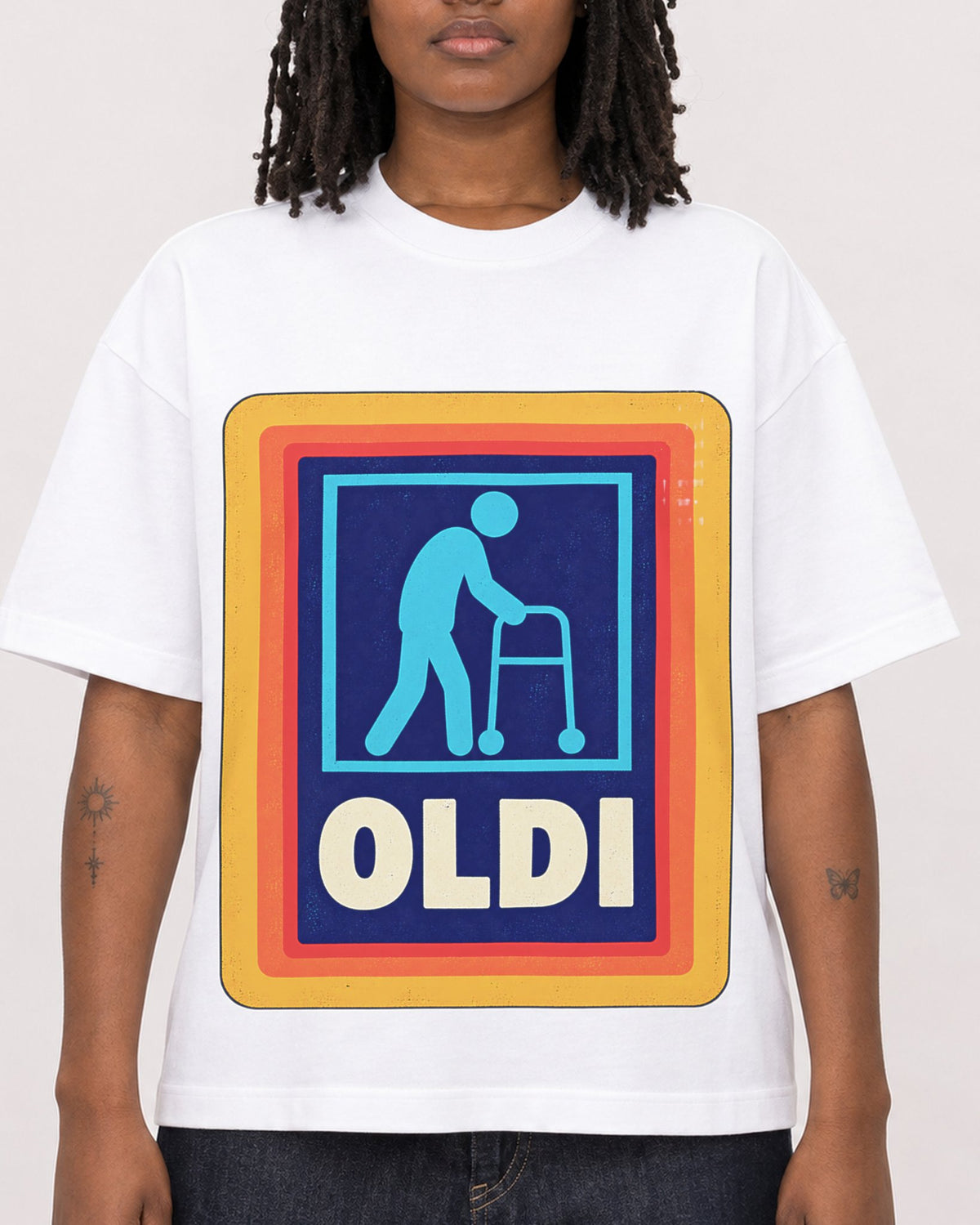 Mockup Boxy Heavyweight Tee White female close-up 24
