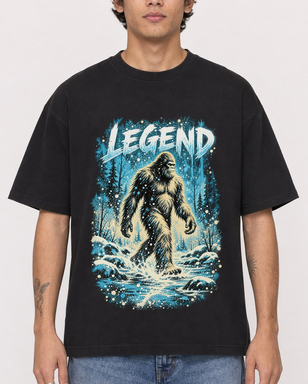 Mockup Boxy Heavyweight Tee Black male close-up 06