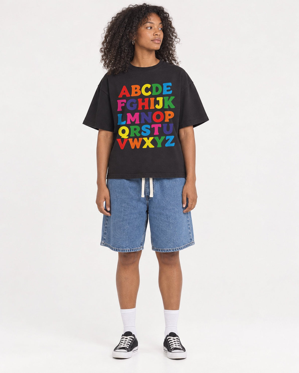 Mockup Boxy Heavyweight Tee Black female full-body 05