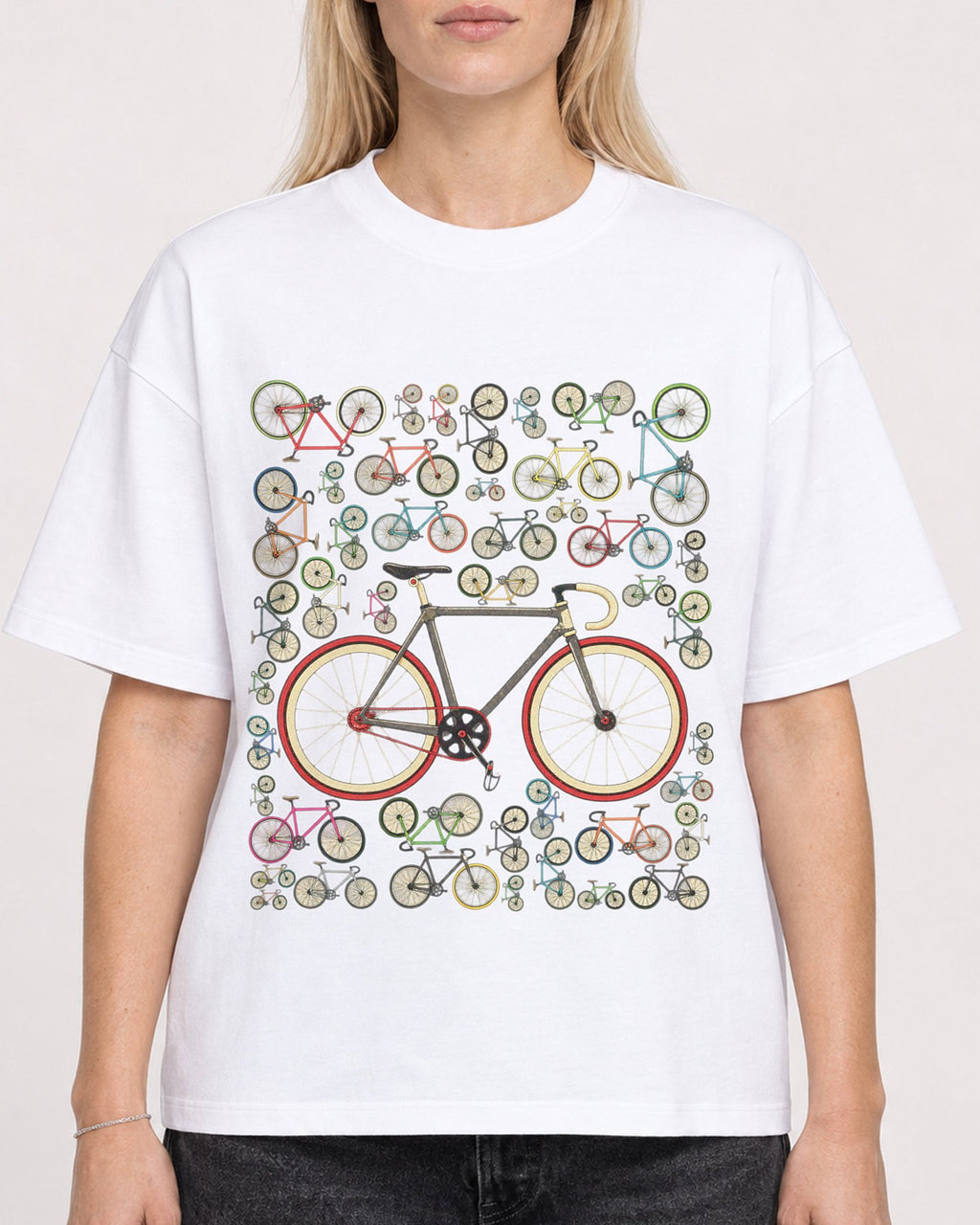Mockup Boxy Heavyweight Tee White female close-up 08