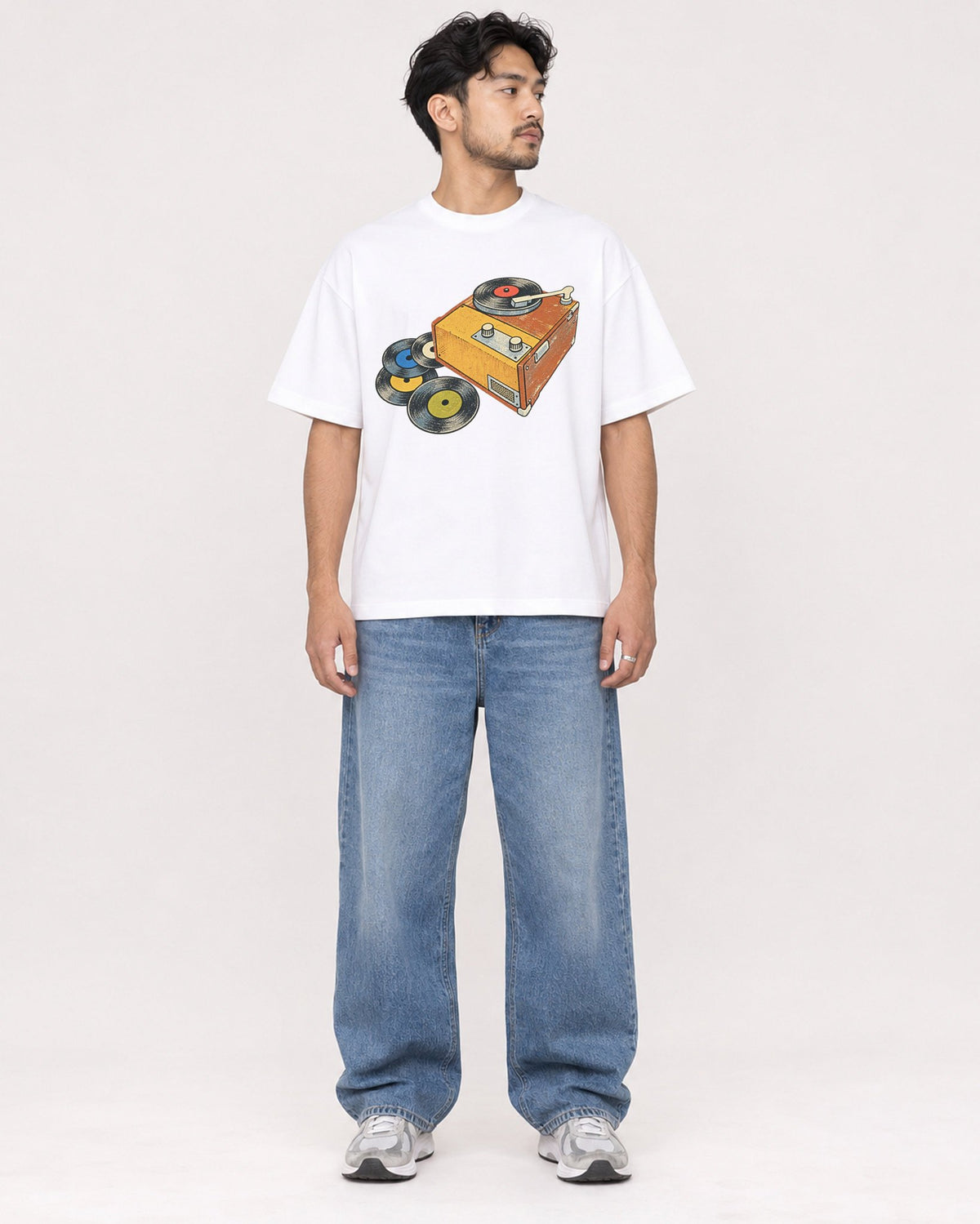 Mockup Boxy Heavyweight Tee White male full-body 02
