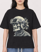 Mockup Boxy Heavyweight Tee Black female close-up 13