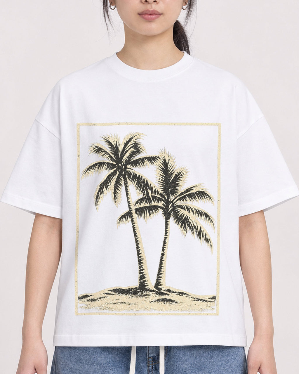 Mockup Boxy Heavyweight Tee White female close-up 21
