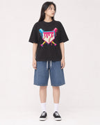 Mockup Boxy Heavyweight Tee Black female full-body 01