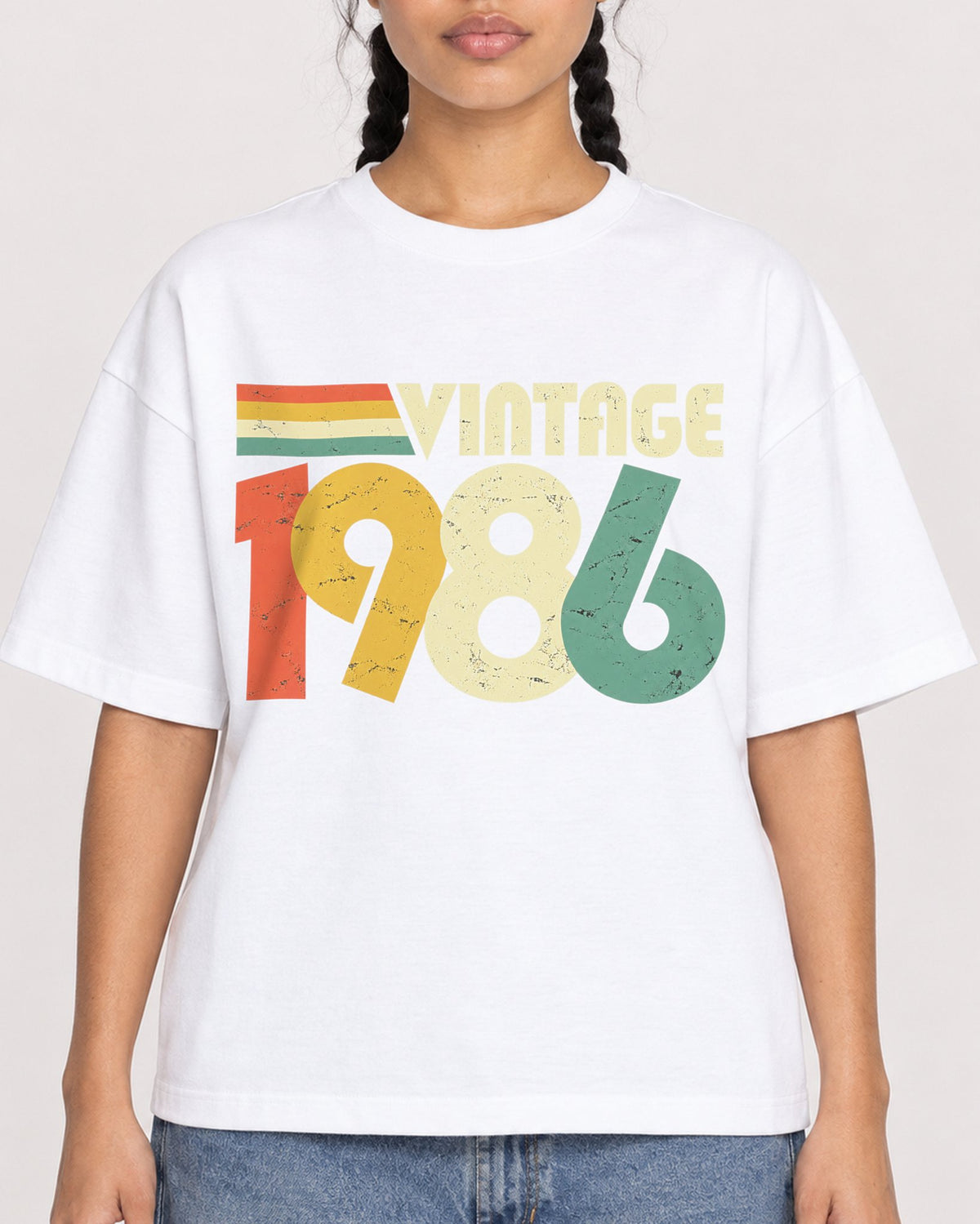 Mockup Boxy Heavyweight Tee White female close-up 50