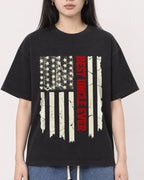 Mockup Boxy Heavyweight Tee Black female close-up 01