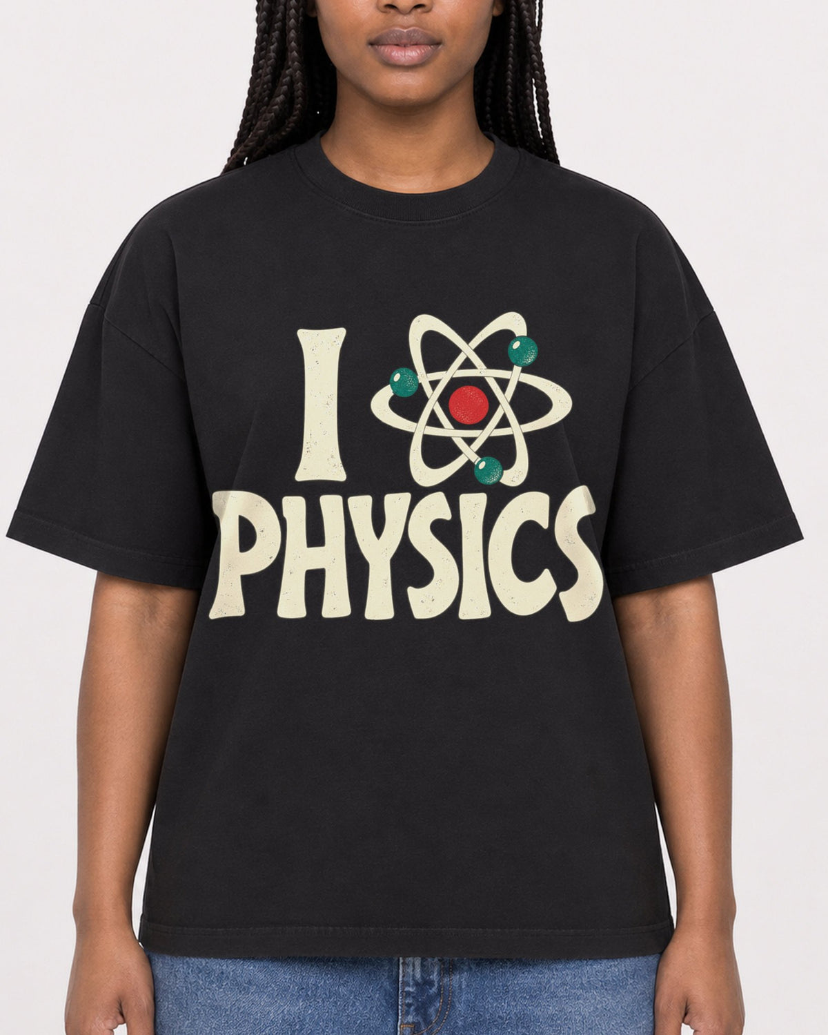 Mockup Boxy Heavyweight Tee Black female close-up 04