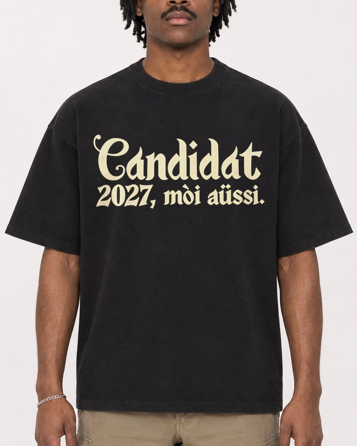 Mockup Boxy Heavyweight Tee Black male close-up 04